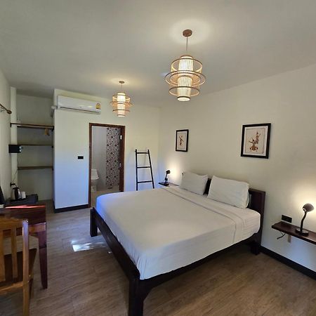 Hotel The Blue Gecko Ko Lanta Esterno foto