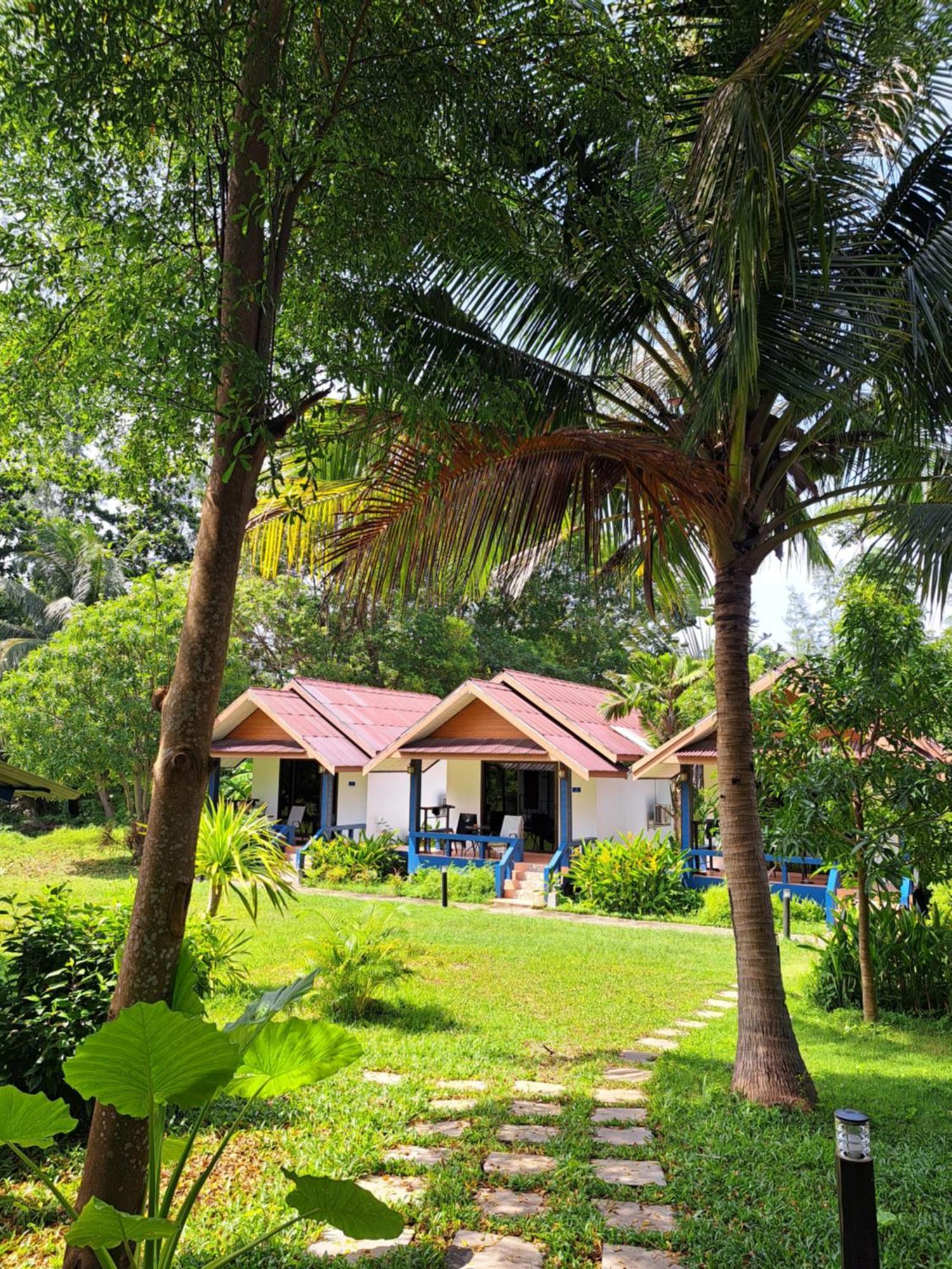 Hotel The Blue Gecko Ko Lanta Esterno foto