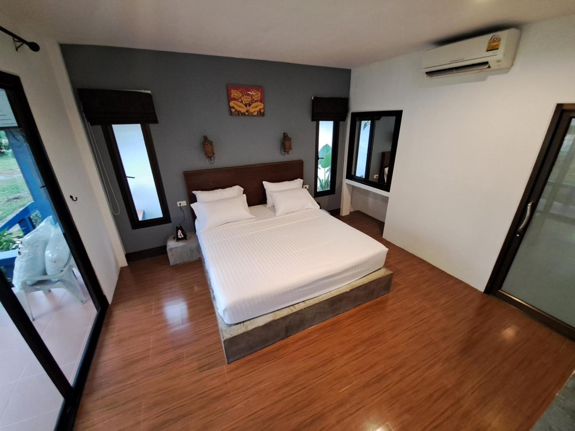 Hotel The Blue Gecko Ko Lanta Esterno foto