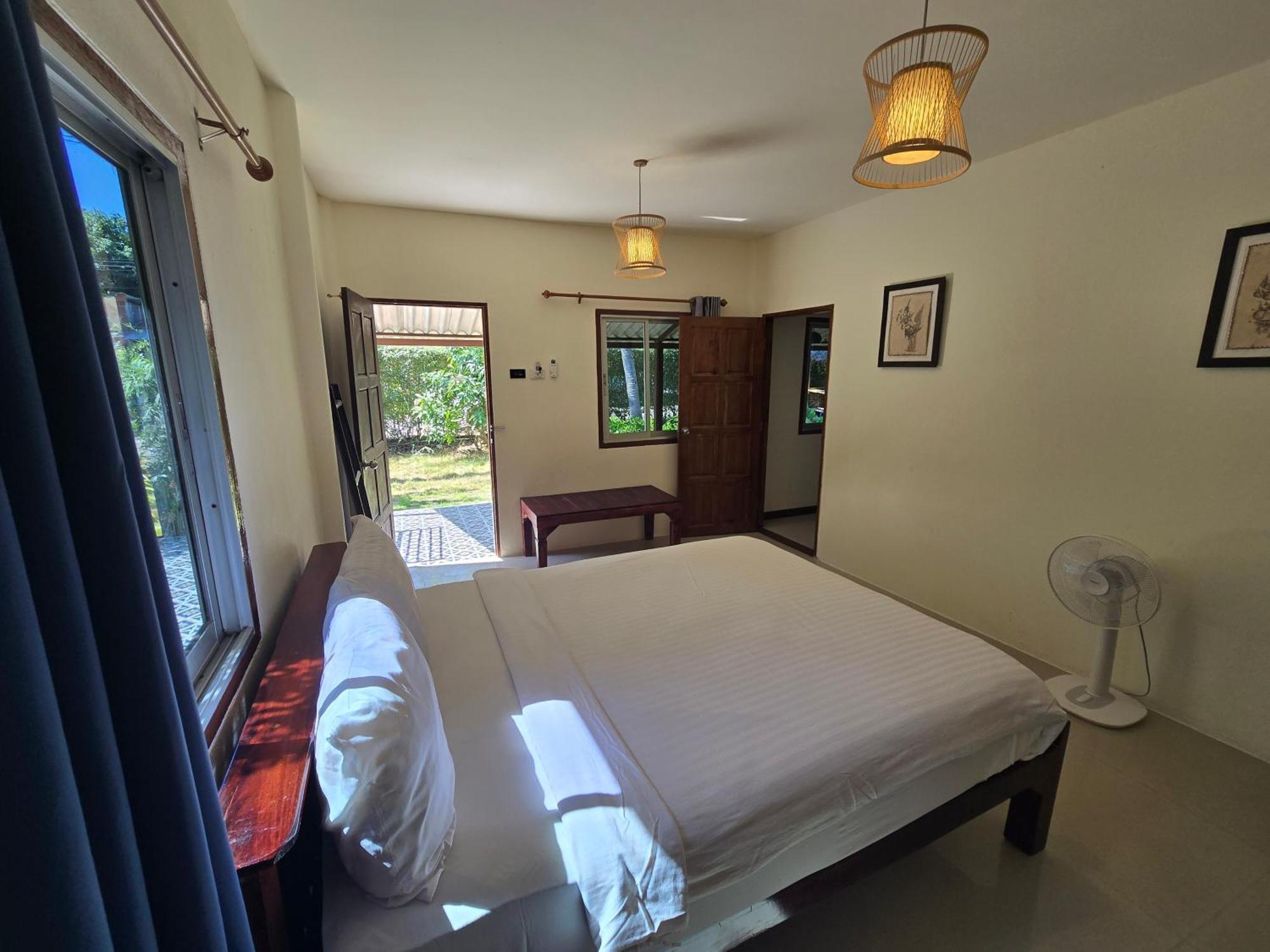 Hotel The Blue Gecko Ko Lanta Esterno foto
