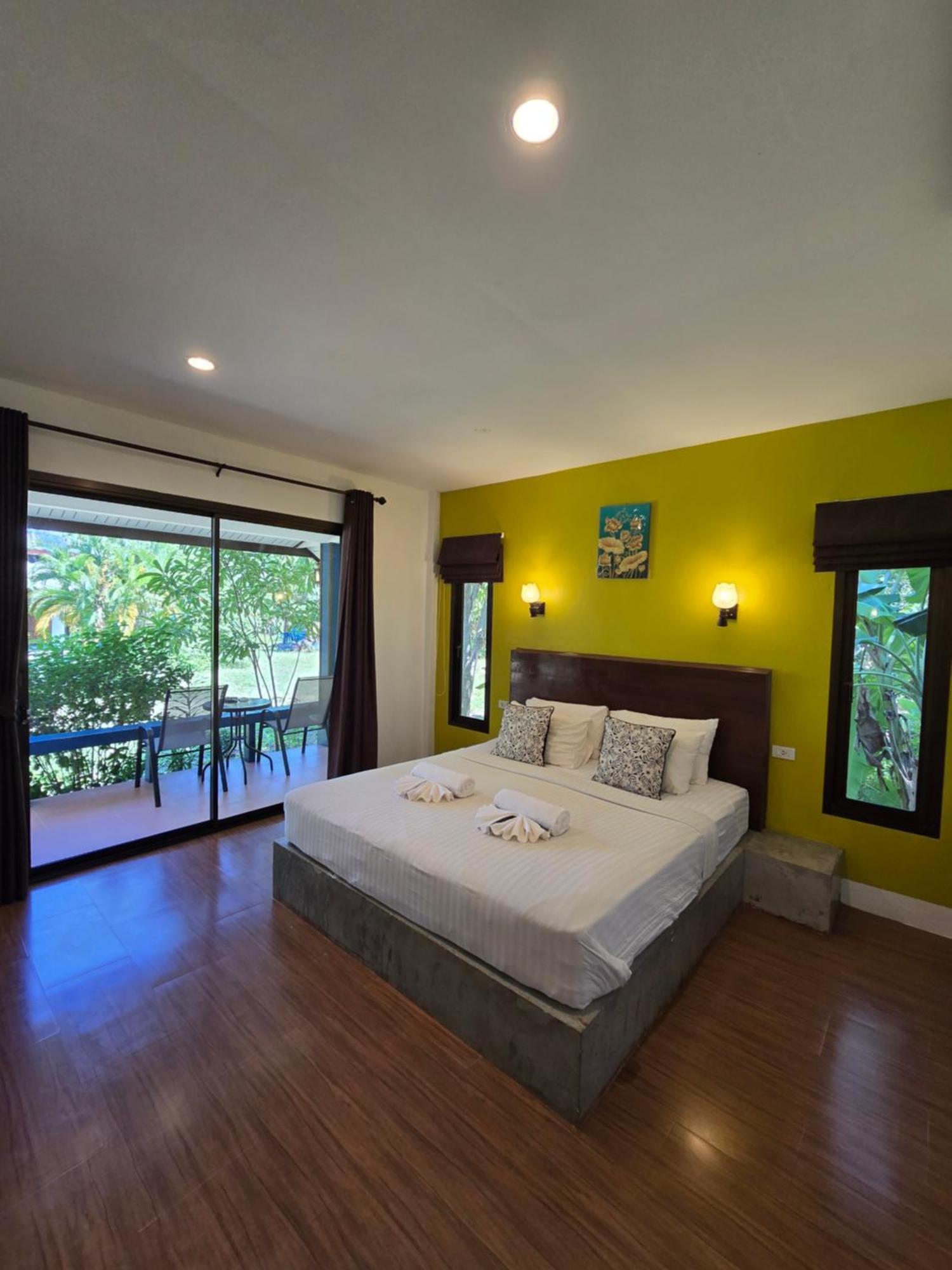 Hotel The Blue Gecko Ko Lanta Esterno foto